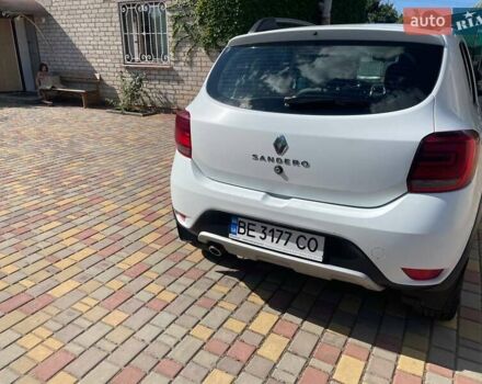 Білий Рено Сандеро, об'ємом двигуна 0.9 л та пробігом 64 тис. км за 10500 $, фото 1 на Automoto.ua