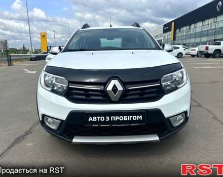 Белый Рено Сандеро, объемом двигателя 1.5 л и пробегом 34 тыс. км за 12500 $, фото 1 на Automoto.ua