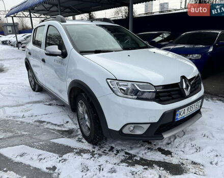 Белый Рено Сандеро, объемом двигателя 1.46 л и пробегом 89 тыс. км за 12048 $, фото 2 на Automoto.ua