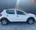 Белый Рено Сандеро, объемом двигателя 0.9 л и пробегом 72 тыс. км за 10900 $, фото 3 на Automoto.ua