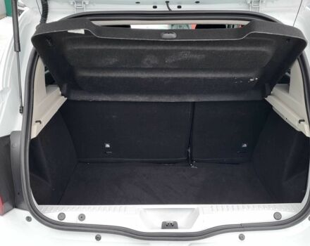 Белый Рено Сандеро, объемом двигателя 1.5 л и пробегом 75 тыс. км за 12500 $, фото 20 на Automoto.ua