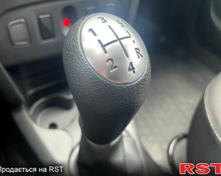 Белый Рено Сандеро, объемом двигателя 1.5 л и пробегом 37 тыс. км за 13500 $, фото 9 на Automoto.ua