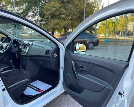 Рено Сандеро 2021 в Запорожье на Automoto.ua Белый Рено Сандеро, объемом двигателя 1 л и пробегом 98 тыс. км за 8100 $, фото 21 на Automoto.ua