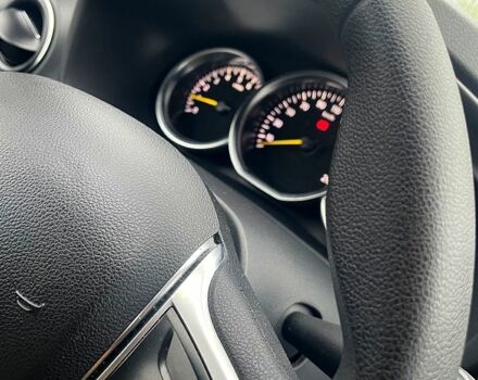 Белый Рено Сандеро, объемом двигателя 1.5 л и пробегом 37 тыс. км за 13500 $, фото 11 на Automoto.ua