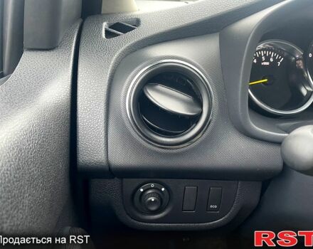 Белый Рено Сандеро, объемом двигателя 1.5 л и пробегом 37 тыс. км за 13500 $, фото 12 на Automoto.ua