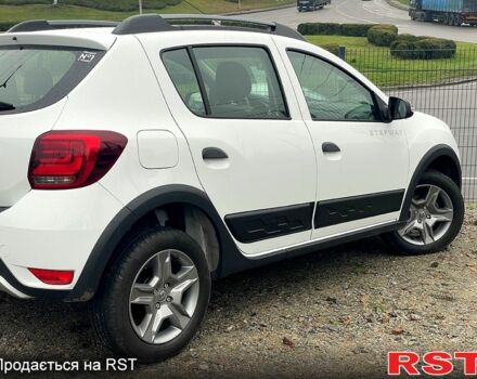 Белый Рено Сандеро, объемом двигателя 1.5 л и пробегом 37 тыс. км за 13500 $, фото 1 на Automoto.ua