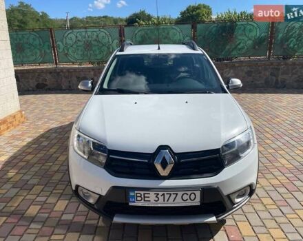 Білий Рено Сандеро, об'ємом двигуна 0.9 л та пробігом 64 тис. км за 10500 $, фото 3 на Automoto.ua