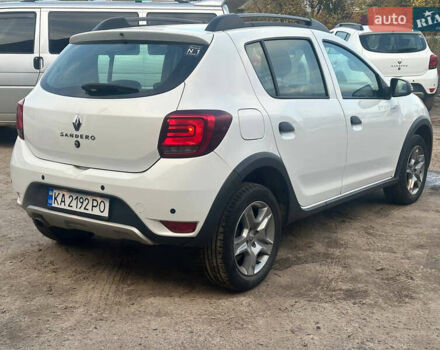 Белый Рено Сандеро, объемом двигателя 0.9 л и пробегом 101 тыс. км за 9550 $, фото 6 на Automoto.ua