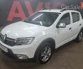 Белый Рено Сандеро, объемом двигателя 0.9 л и пробегом 109 тыс. км за 9600 $, фото 1 на Automoto.ua
