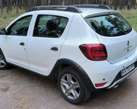 Белый Рено Сандеро, объемом двигателя 0.9 л и пробегом 52 тыс. км за 10999 $, фото 4 на Automoto.ua