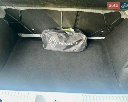 Білий Рено Сандеро, об'ємом двигуна 0.9 л та пробігом 53 тис. км за 9600 $, фото 9 на Automoto.ua