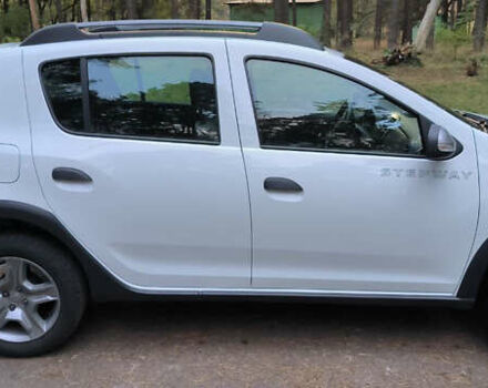 Белый Рено Сандеро, объемом двигателя 0.9 л и пробегом 52 тыс. км за 10999 $, фото 7 на Automoto.ua