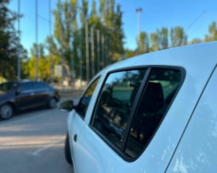 Рено Сандеро 2021 в Запорожье на Automoto.ua Белый Рено Сандеро, объемом двигателя 1 л и пробегом 98 тыс. км за 8100 $, фото 15 на Automoto.ua