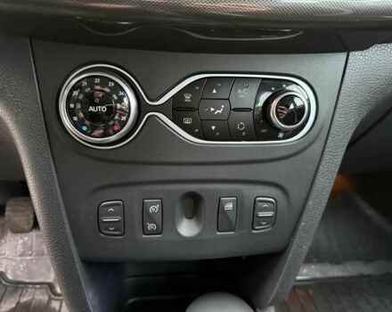 Білий Рено Сандеро, об'ємом двигуна 0.9 л та пробігом 110 тис. км за 10599 $, фото 14 на Automoto.ua