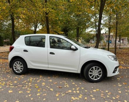 Білий Рено Сандеро, об'ємом двигуна 1 л та пробігом 99 тис. км за 7999 $, фото 2 на Automoto.ua