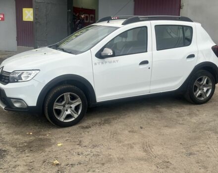 Белый Рено Сандеро, объемом двигателя 0.9 л и пробегом 100 тыс. км за 8999 $, фото 1 на Automoto.ua