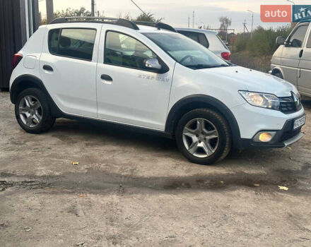 Белый Рено Сандеро, объемом двигателя 0.9 л и пробегом 101 тыс. км за 9550 $, фото 1 на Automoto.ua