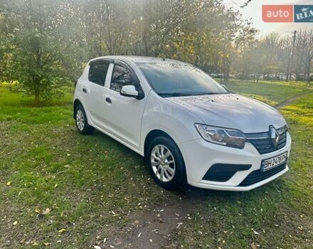 Білий Рено Сандеро, об'ємом двигуна 0.9 л та пробігом 53 тис. км за 9600 $, фото 1 на Automoto.ua
