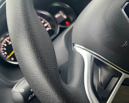 Белый Рено Сандеро, объемом двигателя 1.5 л и пробегом 37 тыс. км за 13500 $, фото 10 на Automoto.ua