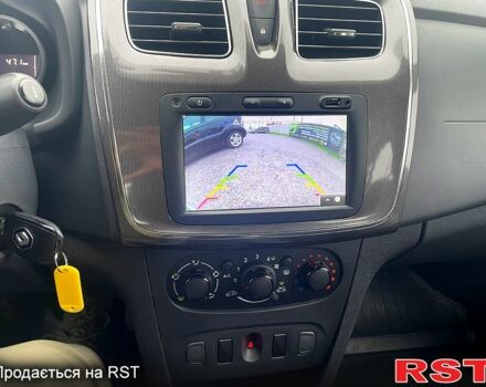 Белый Рено Сандеро, объемом двигателя 1.5 л и пробегом 37 тыс. км за 13500 $, фото 7 на Automoto.ua