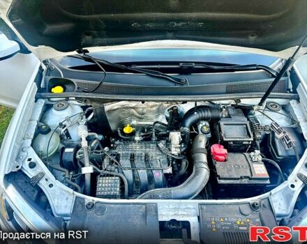 Білий Рено Сандеро, об'ємом двигуна 1 л та пробігом 53 тис. км за 9600 $, фото 5 на Automoto.ua