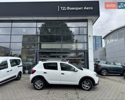 Белый Рено Сандеро, объемом двигателя 0.9 л и пробегом 68 тыс. км за 9400 $, фото 2 на Automoto.ua