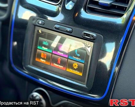 Белый Рено Сандеро, объемом двигателя 0.9 л и пробегом 50 тыс. км за 11600 $, фото 6 на Automoto.ua