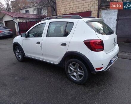 Белый Рено Сандеро, объемом двигателя 0.9 л и пробегом 50 тыс. км за 9999 $, фото 5 на Automoto.ua