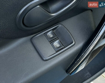 Білий Рено Сандеро, об'ємом двигуна 0.9 л та пробігом 56 тис. км за 8500 $, фото 17 на Automoto.ua