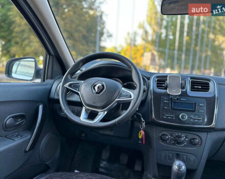 Білий Рено Сандеро, об'ємом двигуна 1 л та пробігом 98 тис. км за 8890 $, фото 25 на Automoto.ua