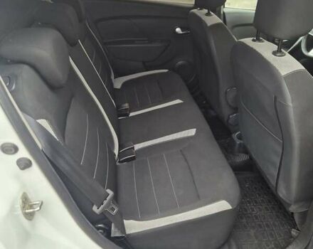 Білий Рено Сандеро, об'ємом двигуна 1.46 л та пробігом 75 тис. км за 13200 $, фото 4 на Automoto.ua