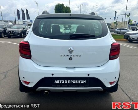 Белый Рено Сандеро, объемом двигателя 1.5 л и пробегом 34 тыс. км за 12500 $, фото 5 на Automoto.ua