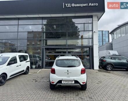 Белый Рено Сандеро, объемом двигателя 0.9 л и пробегом 68 тыс. км за 9400 $, фото 4 на Automoto.ua