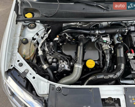 Белый Рено Сандеро, объемом двигателя 1.46 л и пробегом 75 тыс. км за 10800 $, фото 23 на Automoto.ua