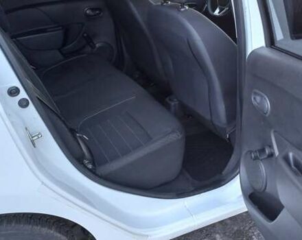 Белый Рено Сандеро, объемом двигателя 0.9 л и пробегом 45 тыс. км за 8300 $, фото 13 на Automoto.ua