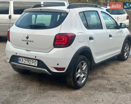 Белый Рено Сандеро, объемом двигателя 0.9 л и пробегом 101 тыс. км за 9550 $, фото 2 на Automoto.ua