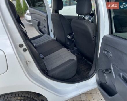 Белый Рено Сандеро, объемом двигателя 1 л и пробегом 131 тыс. км за 9800 $, фото 20 на Automoto.ua