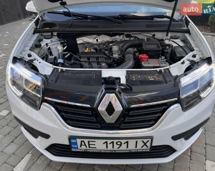 Белый Рено Сандеро, объемом двигателя 1 л и пробегом 131 тыс. км за 9800 $, фото 39 на Automoto.ua