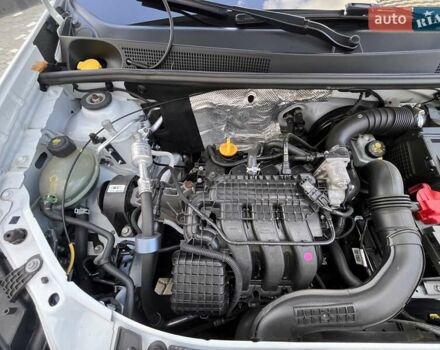 Белый Рено Сандеро, объемом двигателя 1 л и пробегом 131 тыс. км за 9800 $, фото 38 на Automoto.ua