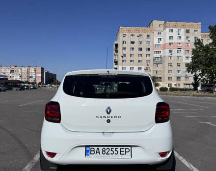 Белый Рено Сандеро, объемом двигателя 1 л и пробегом 20 тыс. км за 12000 $, фото 10 на Automoto.ua