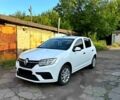 Белый Рено Сандеро, объемом двигателя 1 л и пробегом 22 тыс. км за 10300 $, фото 1 на Automoto.ua