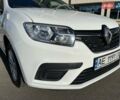 Белый Рено Сандеро, объемом двигателя 1 л и пробегом 131 тыс. км за 9800 $, фото 7 на Automoto.ua
