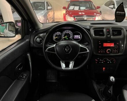 Белый Рено Сандеро, объемом двигателя 1.5 л и пробегом 136 тыс. км за 11000 $, фото 14 на Automoto.ua