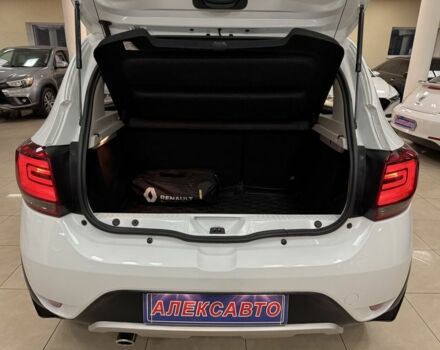 Белый Рено Сандеро, объемом двигателя 1.5 л и пробегом 136 тыс. км за 11000 $, фото 7 на Automoto.ua