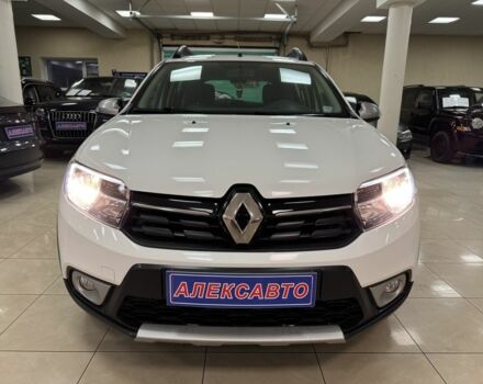 Белый Рено Сандеро, объемом двигателя 1.5 л и пробегом 136 тыс. км за 11000 $, фото 1 на Automoto.ua