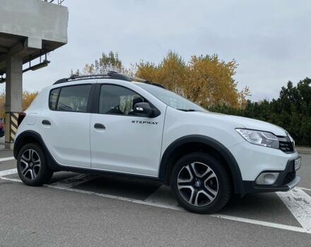 Белый Рено Сандеро, объемом двигателя 1.5 л и пробегом 58 тыс. км за 13300 $, фото 1 на Automoto.ua