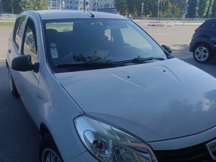 Рено Сандеро 2010 у Кропивницькому (Кіровограді) на Automoto.ua Білий Рено Сандеро, об'ємом двигуна 0 л та пробігом 260 тис. км за 5000 $, фото 1 на Automoto.ua