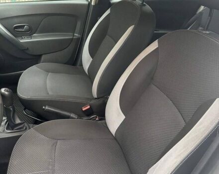 Белый Рено Сандеро, объемом двигателя 1.2 л и пробегом 180 тыс. км за 4800 $, фото 1 на Automoto.ua