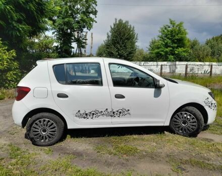 Білий Рено Сандеро, об'ємом двигуна 1.2 л та пробігом 300 тис. км за 4200 $, фото 1 на Automoto.ua