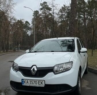 Белый Рено Сандеро, объемом двигателя 1.15 л и пробегом 356 тыс. км за 5999 $, фото 1 на Automoto.ua